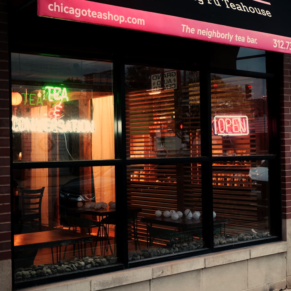 Great Lakes Tea storefront.